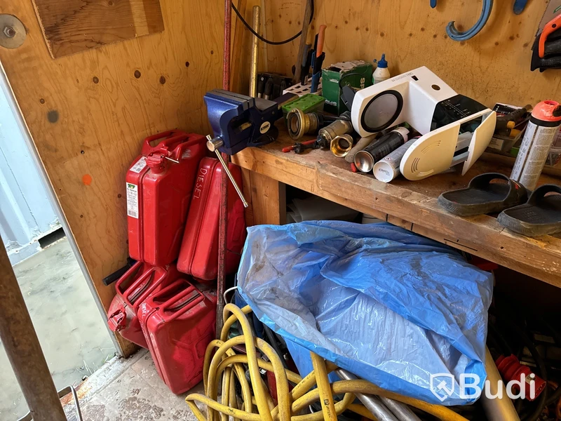Container, 20 fot inklusive innehåll