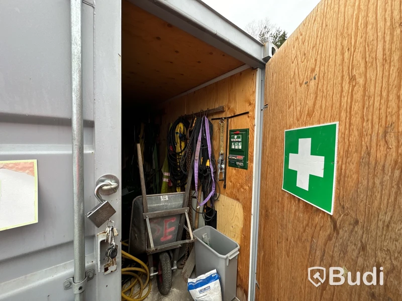 Container, 20 fot inklusive innehåll