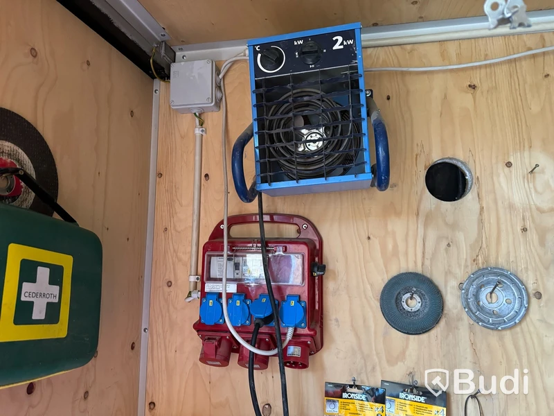 Container, 20 fot inklusive innehåll
