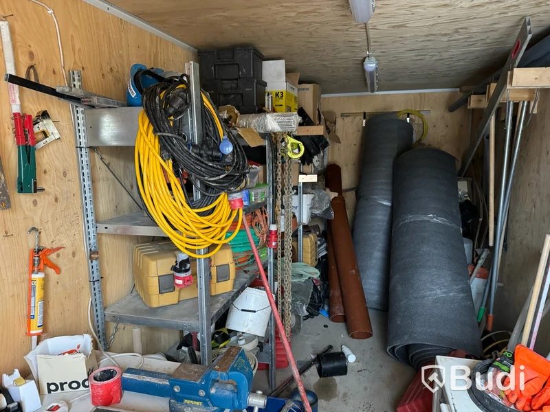 Container, 20 fot inklusive innehåll