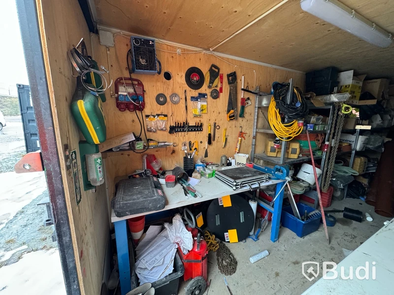 Container, 20 fot inklusive innehåll