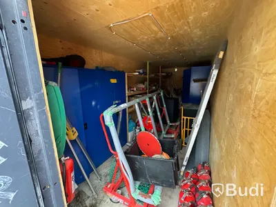 Container, 20 fot inklusive innehåll