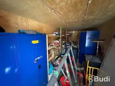 Container, 20 fot inklusive innehåll