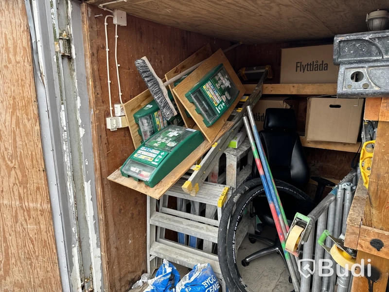 Redskapscontainer inklusive innehåll
