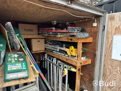 Redskapscontainer inklusive innehåll