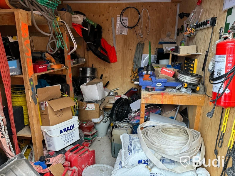 Container, 10 fot inklusive innehåll