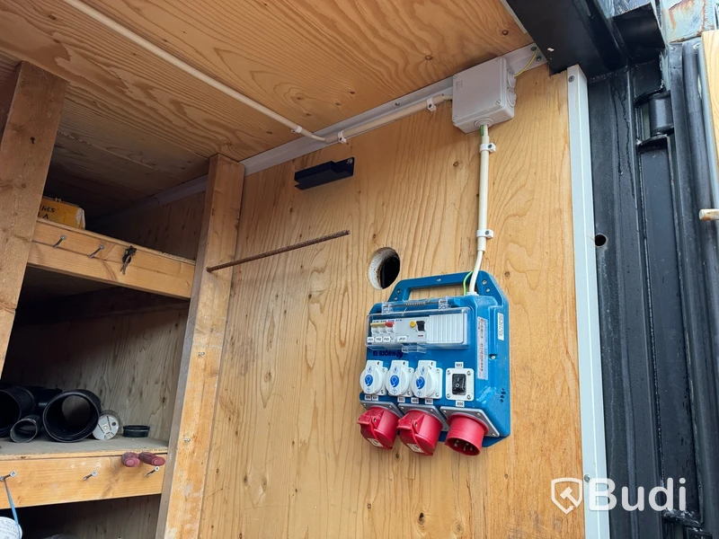 Container, 10 fot inklusive innehåll