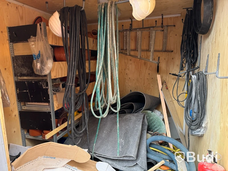Container, 10 fot inklusive innehåll