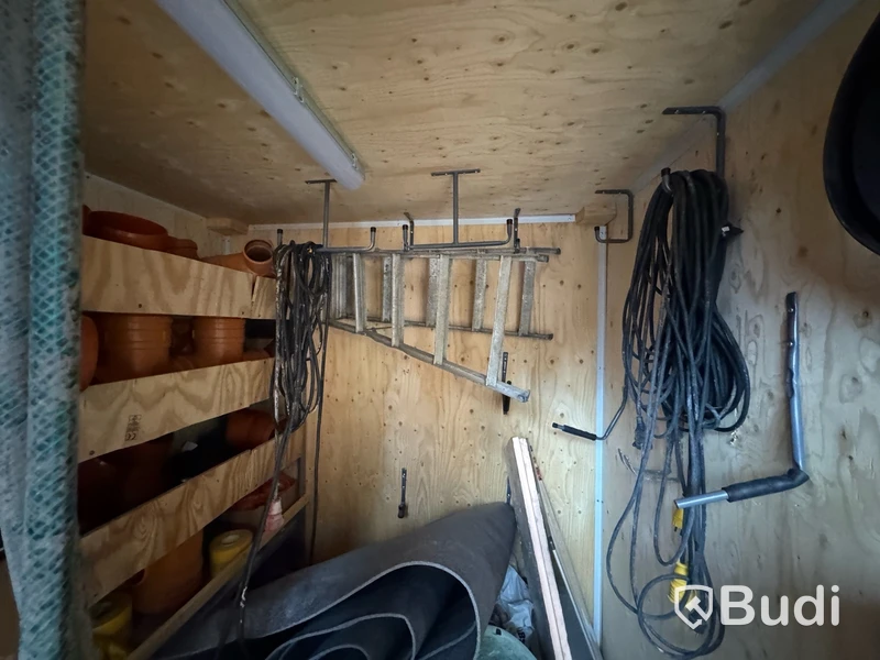 Container, 10 fot inklusive innehåll