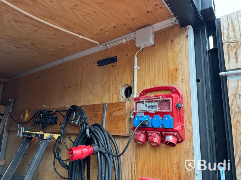 Container, 10 fot inklusive innehåll