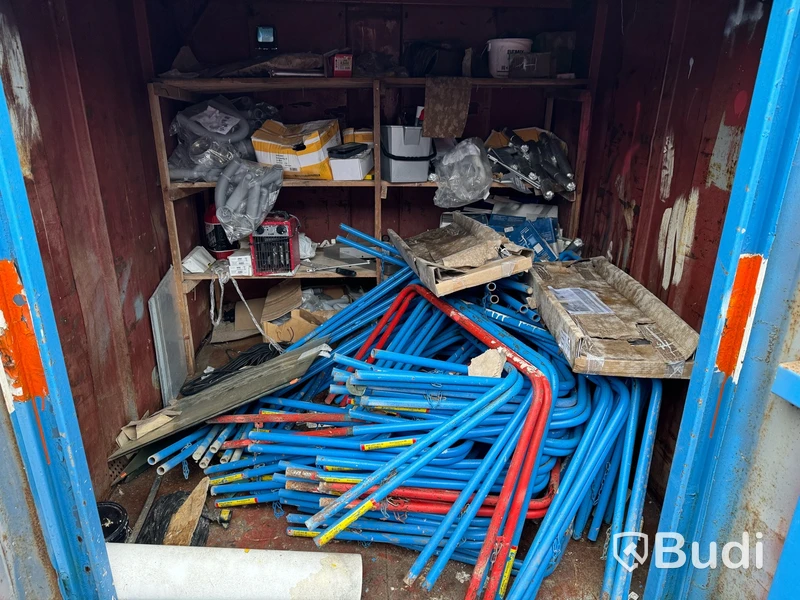 Redskapscontainer inklusive innehåll