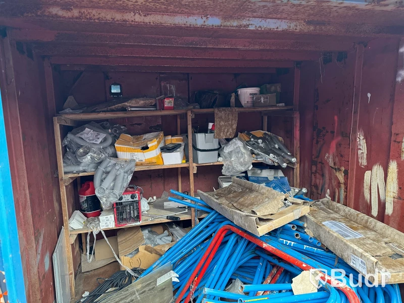 Redskapscontainer inklusive innehåll