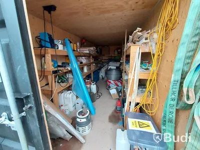Container 20" isolerad, elcentral, värmefläkt inkl innehåll
