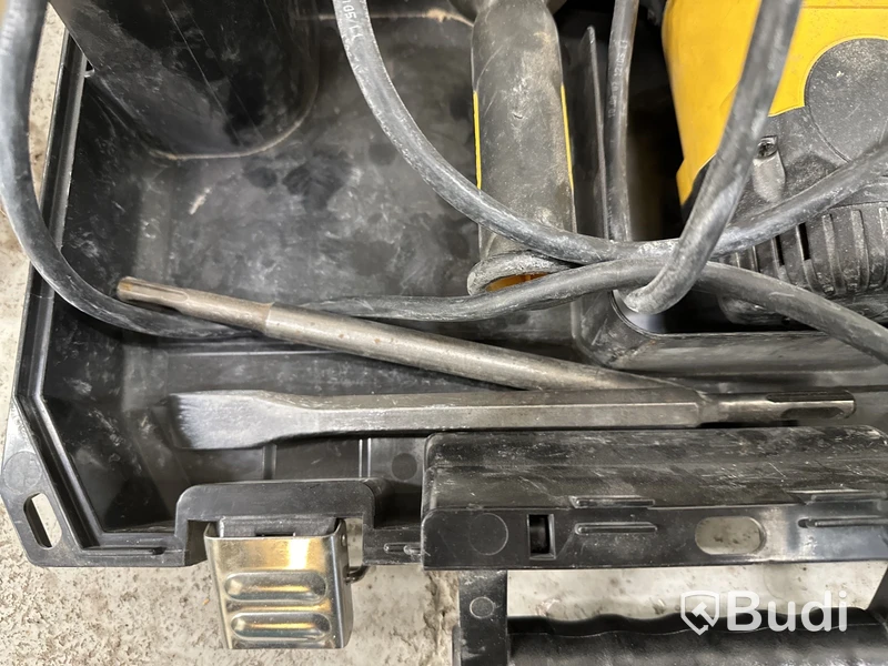 DeWalt Slagborrmaskin 650W 230V i väska
