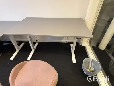 4 st kontorsplatser m.m.