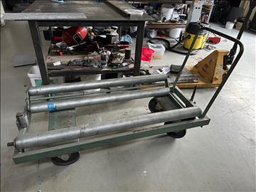 Materialvagn med rullvalsar