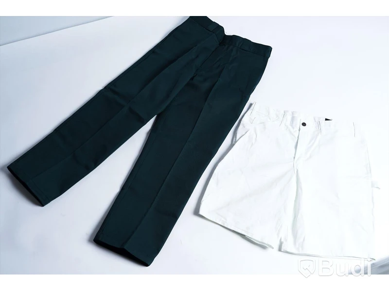 Dickies, Arbetsbyxa & shorts - 874 Original Fit strl (gröna) W34/L30 & utility shorts (vita) W34. Nypris 1060 kr