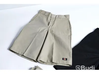 Dickies, 3-pack - arbetsshorts, Multi Pocket 13″ (loose fit) - strl W30. Nypris 1947 kr
