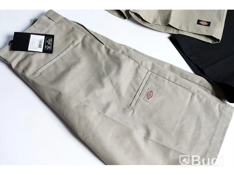 Dickies, 3-pack - arbetsshorts, Multi Pocket 13″ (loose fit) - strl W30. Nypris 1947 kr