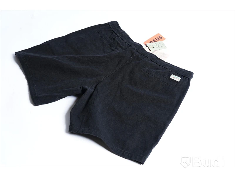 Deus/Carhartt, 2 st shorts - Cargo strl W36 - Deus strl XL. Nypris 2349 kr