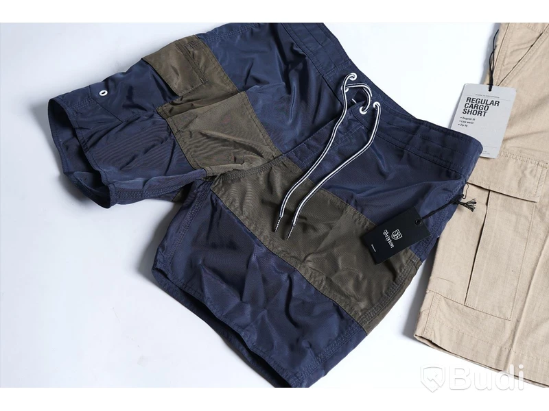 Carhartt/Brixton, 2 st shorts - strl W32. Nypris 1748 kr