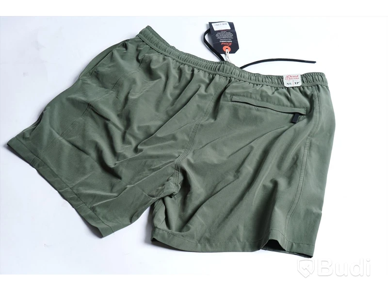 Deus/Carhartt, 2 st badshorts - strl XL. Nypris 1695 kr