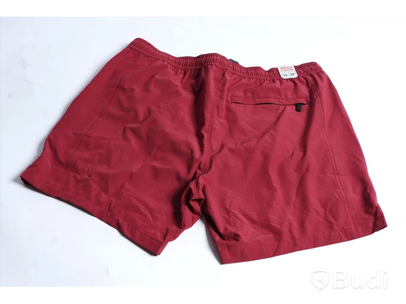 Deus/Carhartt, 2 st shorts - Cargo strl W38 - Deus strl XL. Nypris 2349 kr