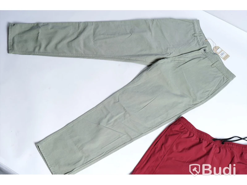 TSPTR/Deus, Byxa- & shortspaket - Chinos strl W34 - Deus strl L. Nypris 2790 kr