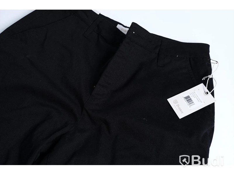 Brixton, Byxa- & shortspaket - strl W30. Nypris 1524 kr