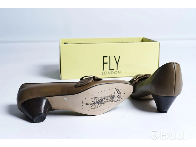Sandaletter - Fly London, quant olive - stl 36. Nypris 999 kr