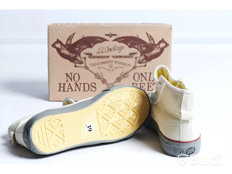 Sneakers - Cheap Monday (Off White) - stl 39.