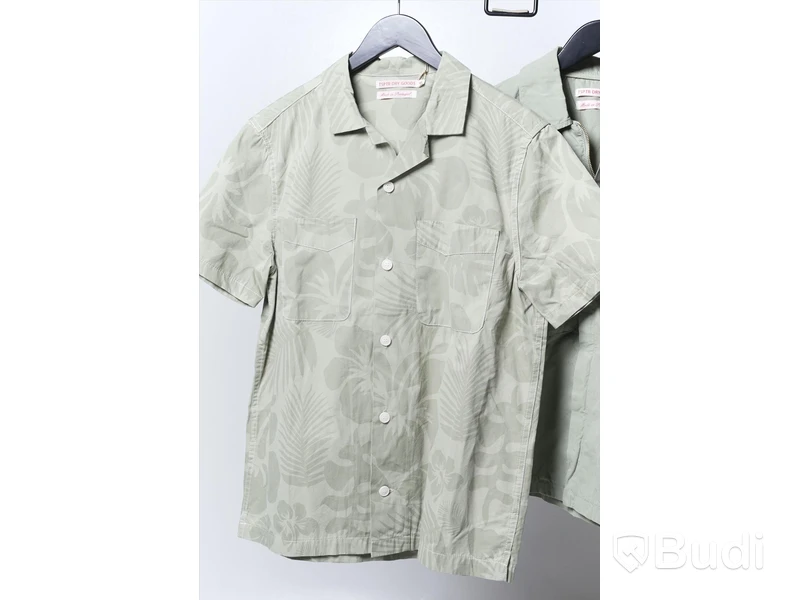 Skjorta 2st, strl M - TSPTR Dry Goods. Nypris 4 490kr.