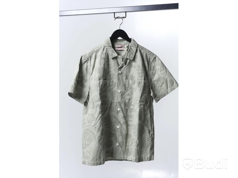 Skjorta, strl M - TSPTR Dry Goods. Nypris 1 795kr.