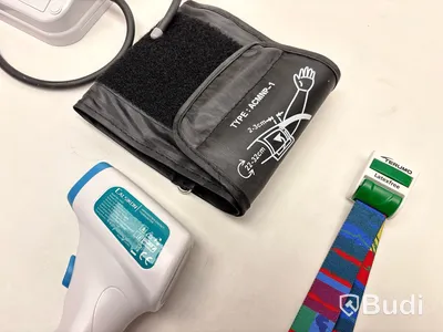 Blodtrycksmätare ACMNP-1 och infraröd febertermometer Calsikon HG01