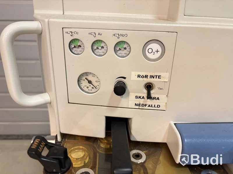 Anestesiarbetsstation Dräger, Julian och 2 st. kartonger med absorberkalk Drägersorb, CLIC 800+
