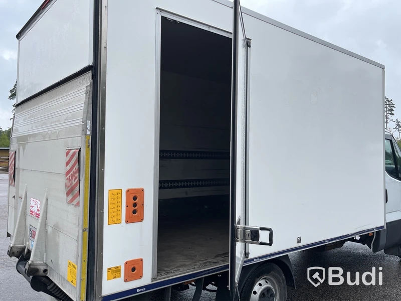 Lastbil IVECO DAILY -2016 med kyla