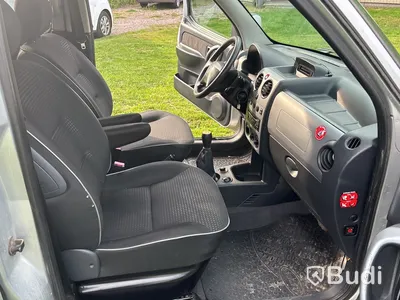 Peugeot Partner Kombi | 23525 mil | 2007