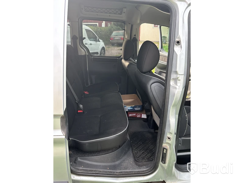 Peugeot Partner Kombi | 23525 mil | 2007