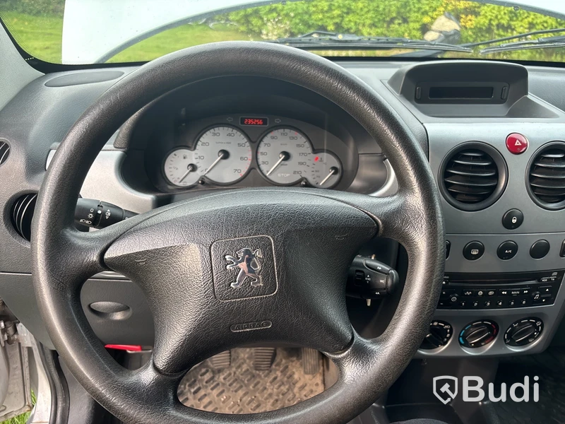 Peugeot Partner Kombi | 23525 mil | 2007