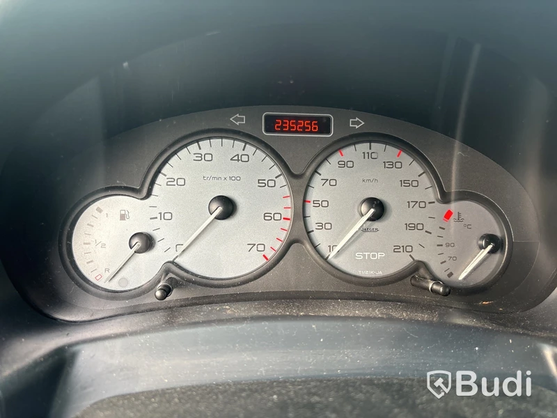 Peugeot Partner Kombi | 23525 mil | 2007