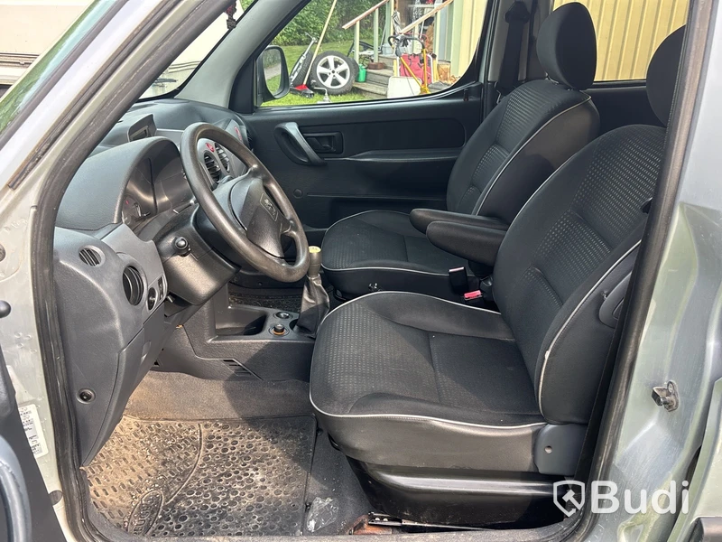 Peugeot Partner Kombi | 23525 mil | 2007