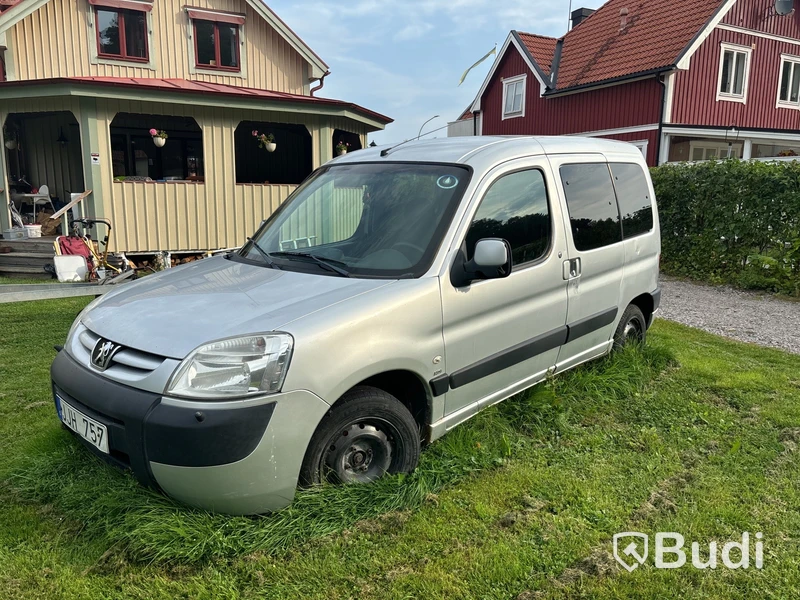 Peugeot Partner Kombi | 23525 mil | 2007