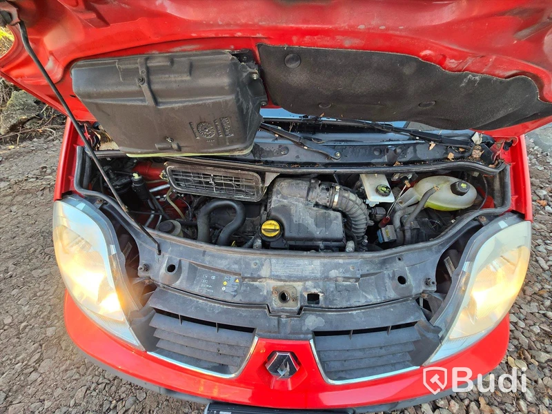 AVSTÄLLD Renault Trafic Van 2.0 TDI | 2014 | 18239 mil