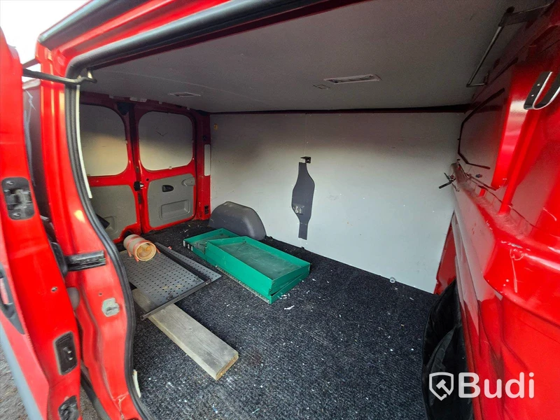 AVSTÄLLD Renault Trafic Van 2.0 DCi | 2014 | 16672 mil