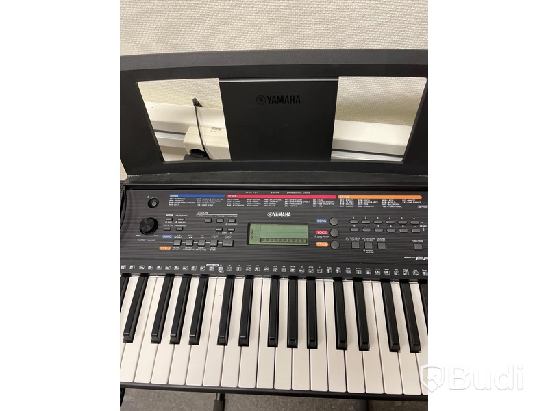 Keyboard Yamaha PSR E263