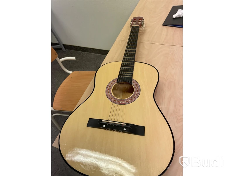 12st Gitarrer i blandat skick