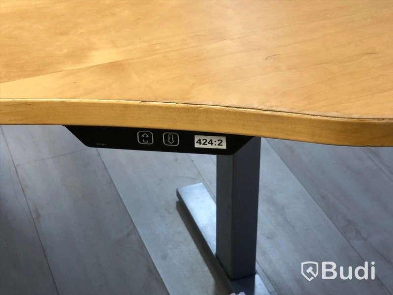 Elektriskt höj och sänkbart skrivbord med kontorsstol, 3st stolar, 1st bord