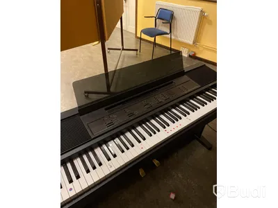 Clavinova Yamaha och Förstärkare med mig Harley Benton