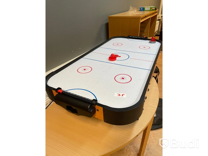 2st Airhockey och biljardspel Obs! Delar saknas
