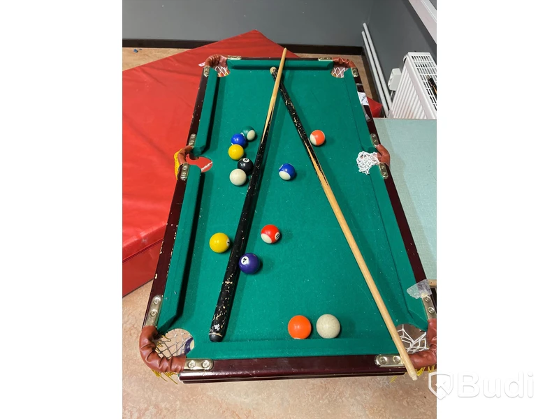 2st Airhockey och biljardspel Obs! Delar saknas